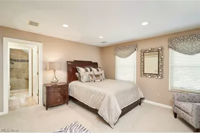 662 Heatherleigh Drive, Akron, OH 44333 - Photo 28