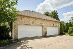 662 Heatherleigh Dr, Akron, OH 44333 - Photo 40