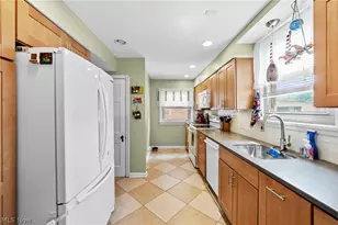15719 Fernway Ave, Loveland, OH 44111 - Photo 12