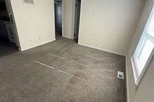 368 Stewart St, Zanesville, OH 43701 - Photo 2