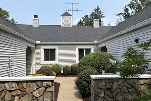 375 Yorktown Pl, Vermilion, OH 44089 - Photo 2