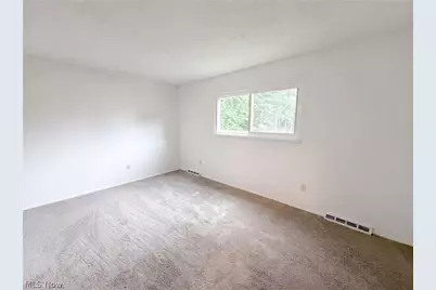 546 Kalene Court, Eastlake, OH 44095 - Photo 10