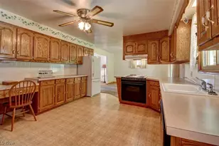 2400 Willow Brook Dr NW, Dover, OH 44622 - Photo 8