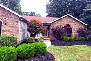 6625 Pear Tree Ln, Mentor, OH 44060 - Photo 2