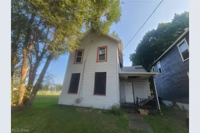 1023 4th Street SW, Canton, OH 44707 - Photo 1