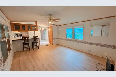 100 Maplegrove Lane, Mentor, OH 44060 - Photo 6