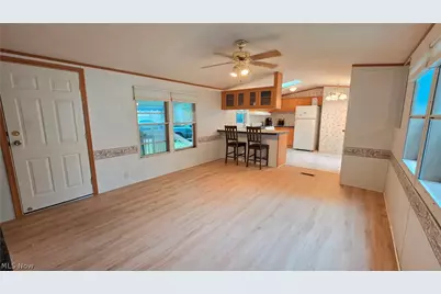 100 Maplegrove Lane, Mentor, OH 44060 - Photo 4