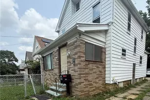 813 Beardsley St, Akron, OH 44311 - Photo 2