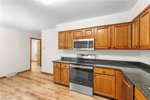 114 Barkwood Dr, Wadsworth, OH 44281 - Photo 18