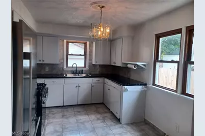 551 Moherman Avenue, Youngstown, OH 44509 - Photo 6