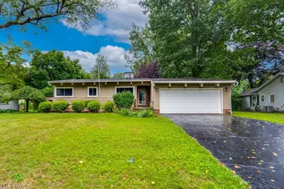 570 Mardon Avenue, Akron, OH 44303 - Photo 1