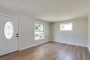 325 Evelyn Ave, Green Hills, OH 44131 - Photo 8