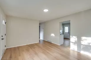 643 Kimberly Cir, Oberlin, OH 44074 - Photo 4