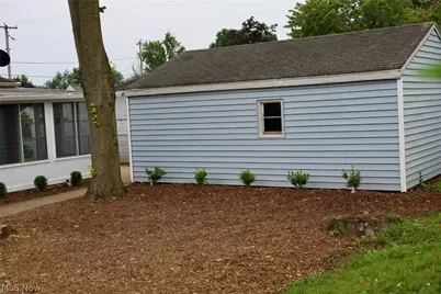 1093 Sutherland Avenue, Akron, OH 44314 - Photo 6