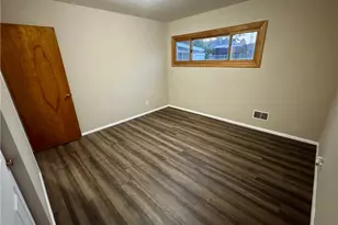 1093 Sutherland Ave, Akron, OH 44314 - Photo 24