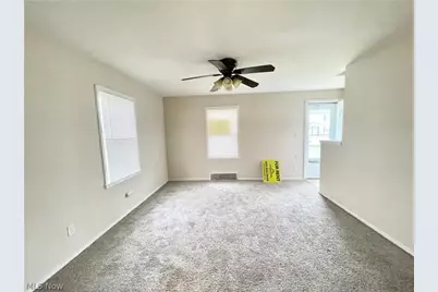 818-824 S Central Drive, Lorain, OH 44052 - Photo 2