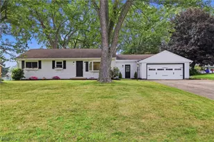 561 Clark Dr, Tallmadge, OH 44278 - Photo 1
