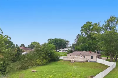 6330 Peach Street, Louisville, OH 44641 - Photo 12