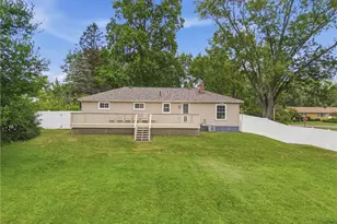 6330 Peach St, Louisville, OH 44641 - Photo 14