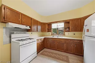 143 E Highland Ave, Ravenna, OH 44266 - Photo 12