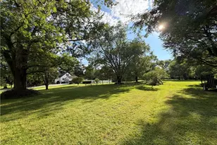 4111 Broadway Ave NE, Louisville, OH 44641 - Photo 6