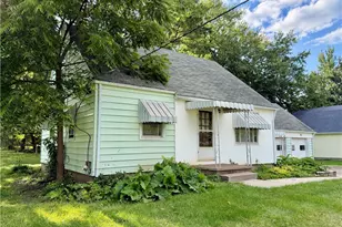 4111 Broadway Ave NE, Louisville, OH 44641 - Photo 12