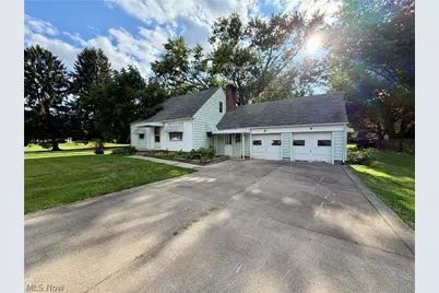 4111 Broadway Avenue NE, Louisville, OH 44641 - Photo 2