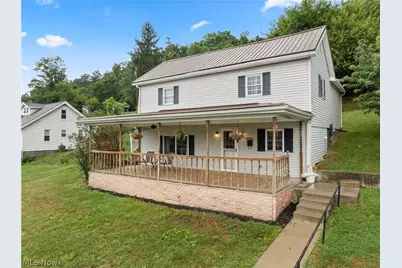 68290 Orchard Avenue, Bridgeport, OH 43912 - Photo 1