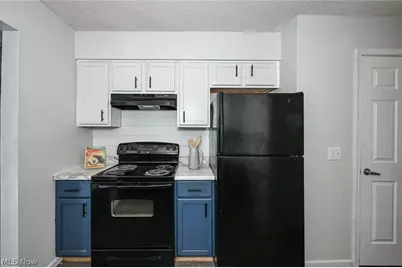 2796 Mull Avenue #B, Akron, OH 44321 - Photo 10