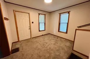 391 E Voris St, Akron, OH 44311 - Photo 2