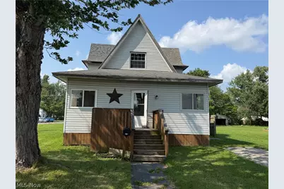 296 W Pennsylvania Avenue, Sebring, OH 44672 - Photo 2