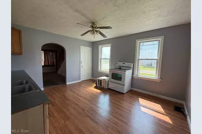 296 W Pennsylvania Avenue, Sebring, OH 44672 - Photo 14