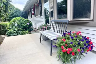 6160 Thistlewood Dr, Mentor, OH 44060 - Photo 2