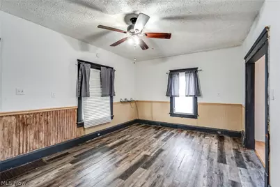 1527 Alden Avenue SW, Canton, OH 44706 - Photo 4