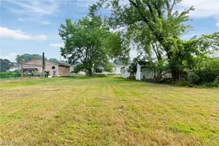 608 Applegrove St NW, North Canton, OH 44720 - Photo 32