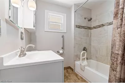 608 Applegrove Street NW, North Canton, OH 44720 - Photo 18