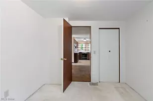 608 Applegrove St NW, North Canton, OH 44720 - Photo 20