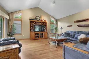 40 W Maple Dr, Seville, OH 44273 - Photo 8