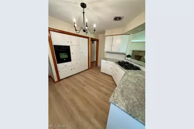 701 Coitsville Road, Campbell, OH 44405 - Photo 8