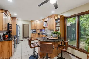 944 Trimble Pl, Sagamore Hills, OH 44067 - Photo 16