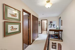944 Trimble Pl, Sagamore Hills, OH 44067 - Photo 22