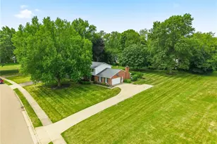 805 Fair Oaks Ave SW, North Canton, OH 44720 - Photo 2