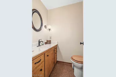 805 Fair Oaks Avenue SW, North Canton, OH 44720 - Photo 16