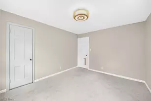 6907 Greenleaf Ave, Loveland, OH 44130 - Photo 16