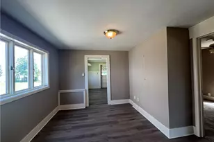 978 Buffalo St, Conneaut, OH 44030 - Photo 4