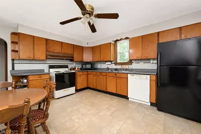 2984 Massillon Road, Akron, OH 44312 - Photo 4