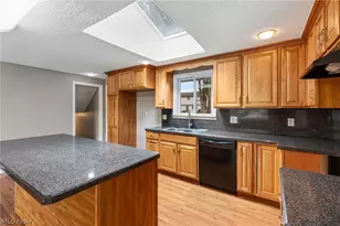4221 Princess Anne Ct, Lorain, OH 44052 - Photo 14