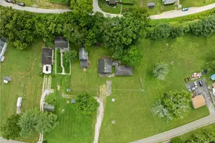 56684 Wegee Rd, Shadyside, OH 43947 - Photo 8