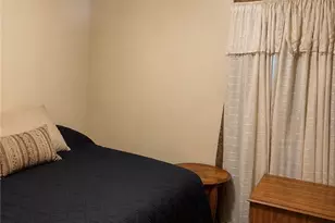 910 E 14th St, Ashtabula, OH 44004 - Photo 6