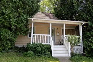 910 E 14th St, Ashtabula, OH 44004 - Photo 2